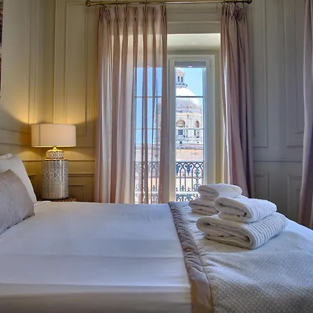 Апартаменты Glamorous And Alfama Riverview *