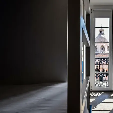 Glamorous And Alfama Riverview Апартаменты *