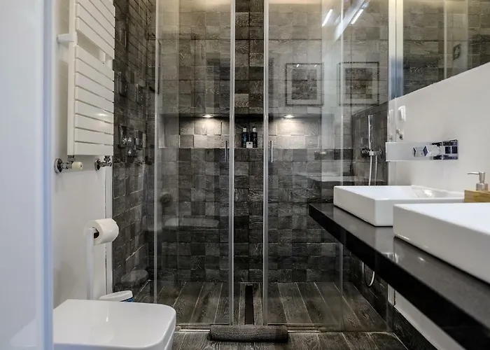 Glamorous And Alfama Riverview