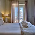 Daire Glamorous And Alfama Riverview *