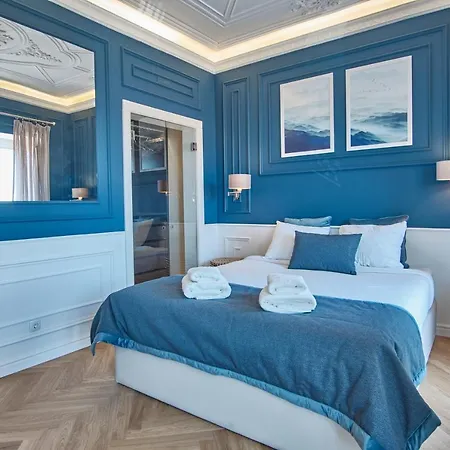 Glamorous And Alfama Riverview Daire *